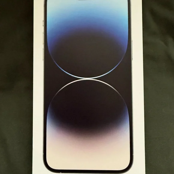 Apple iPhone 13 Pro Max - Silver - Picture 3 of 15